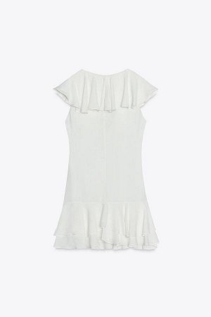 платье ЦВЕТ как на первом фото КОРОТКОЕ ПЛАТЬЕ С ПУЧКАМИ И БАНТОМ (KURZES KLEID MIT VOLANTS UND SCHLEIFE) Короткое платье с V-образным вырезом, бантом и воланами. Без рукавов. внутренняя подкладка. По