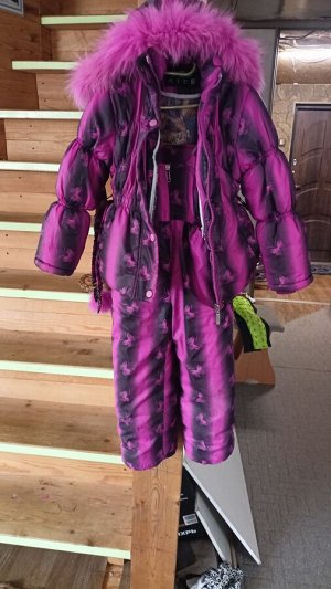 Продам зимний костюм на девочку