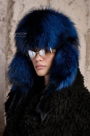 Меховая шапка ушанка
