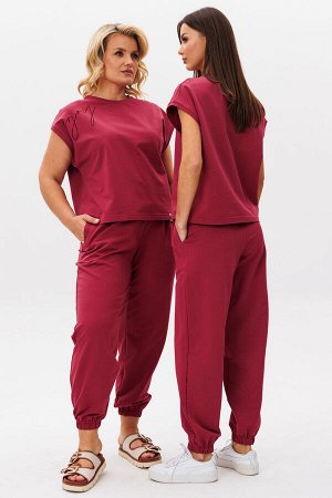Костюм Костюм Kivviwear 4183418410 марсала 
Состав: Хлопок-92%; Эластан-8%;
Сезон: Лето
Рост: 170

Спортивный костюм из ткани двухниточного футера качества Пенье это идеальное сочетание комфорта и ст