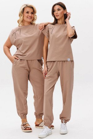 Костюм Костюм Kivviwear 4183418411 капучино 
Состав: Хлопок-92%; Эластан-8%;
Сезон: Лето
Рост: 170

Спортивный костюм из ткани двухниточного футера качества Пенье это идеальное сочетание комфорта и с