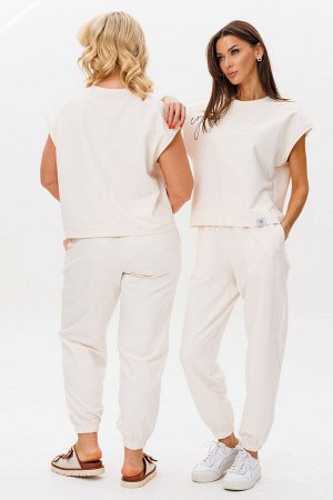 Брюки Брюки Kivviwear 418412 шампань 
Состав: Хлопок-92%; Эластан-8%;
Сезон: Лето
Рост: 170

Эти брюки - отличный выбор для тех, кто любит спортивный и элегантный стиль. Они выполнены из двухниточног