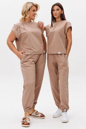 Костюм Костюм Kivviwear 4183418411 капучино 
Состав: Хлопок-92%; Эластан-8%;
Сезон: Лето
Рост: 170

Спортивный костюм из ткани двухниточного футера качества Пенье это идеальное сочетание комфорта и с