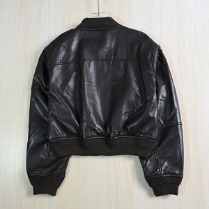Куртка с длинными рукавами из иск. кожи, воротник стойка, на молнии, коричневая