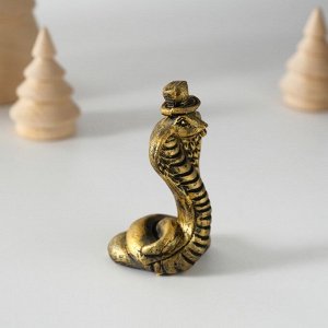 Фигурка полистоун «Кобра в цилиндре», чёрно-золотая, 3.6*6 см