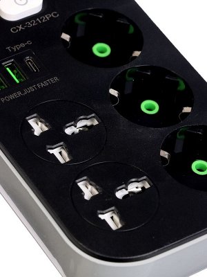 Удлинитель 3 евро + 2 унив.роз, 2м, 1300 Вт, 3х0.75 мм2, 2 USB-A+USB-C, 2.1А, c з/к, с выкл.   10534