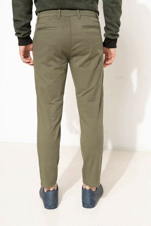 брюки Размеры модели: рост: 1,84 грудь: 98 талия: 83 бедра: 96 Надет размер: 30 Elastan 2%,хлопок 98%