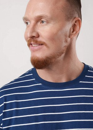 Футболка. Цвет: т.синий/молочный