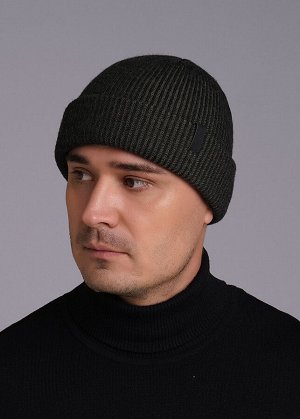 Шапка Артикул поставщика: 433900аш
Состав: 70% акрил, 30% шерсть
Сезон: Осень, Зима
Год: 2025
Страна: Россия

Мужская двойная шапка с отворотом, декорирована нашивкой логотип. Отлично подойдёт для т
