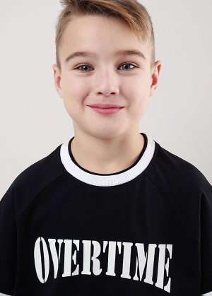 Футболка. Цвет: чёрный