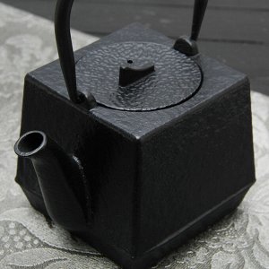 Чайник «Бокей. Этно», 700 мл, с ситом, с эмалированным покрытием, цвет чёрный