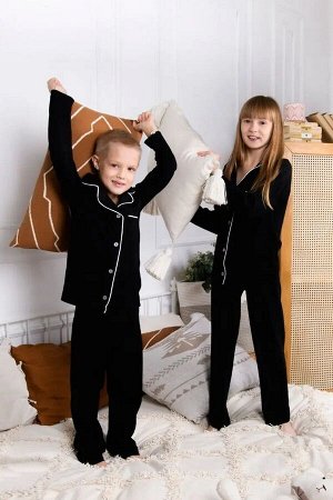 Пижама Артикул поставщика: 9061
Ткань: Кулирка
Состав: Хлопок 100%
Год: 2023
Страна: Россия