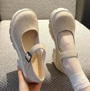 Женские туфли с толстым каблуком и пряжкой, бежевые