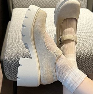 Женские туфли с толстым каблуком и пряжкой, бежевые