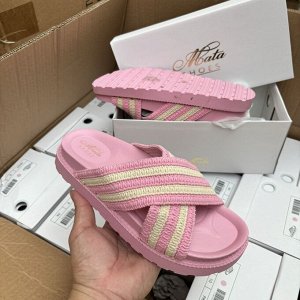 Шлепанцы плетеные плоские крестообразные, розовые
