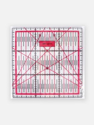 Линейка для квилтинга и пэчворка, 15x15 см, s=2.5 мм, розовая