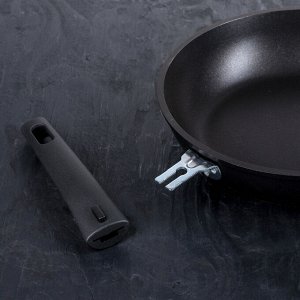 Набор кухонной посуды «Традиция №10», антипригарное покрытие, стеклянная крышка, цвет чёрный