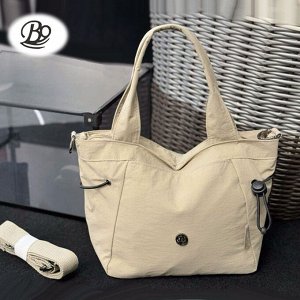 Сумка Видео: https-//www.modernbag.ru/media/upload/%D0%BD%D0%B0%D0%B1%D0%BE%D1%80%201/K2-BB-1702-10-%20(1).mp4	Женская сумка бренда &quot;Bobo&quot;.
Внутри: карман на молнии + 2 кармана б/молнии
С об