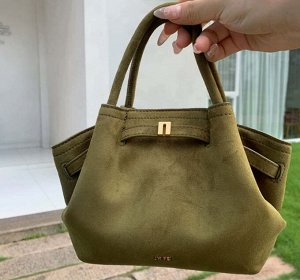 Сумка Видео: https-//www.modernbag.ru/media/upload/%D0%BD%D0%B0%D0%B1%D0%BE%D1%80%201/taobao.mp4	Женская сумка.
Материал: велюр
Размер: см.фото&nbsp;