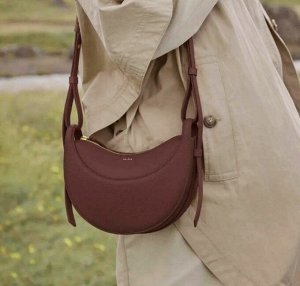 Сумка Видео: https-//www.modernbag.ru/media/upload/%D0%BD%D0%B0%D0%B1%D0%BE%D1%80%201/A-PL-1004%20(10000).mp4	Женская сумка.
Материал: натуральная кожа ( сертификат на изделие - см.в ряду фотографий)
