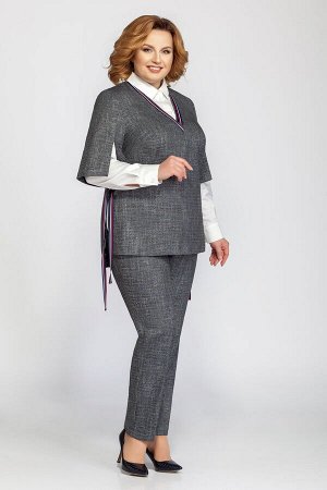 Комплект Комплект LaKona 1174/1 серый 
Рост: 164 см.

Комплект трех предметный: туника, брюки, блузка. Туника средней длины полуприлегающего силуэта выполнена из костюмной ткани в классическом стиле 