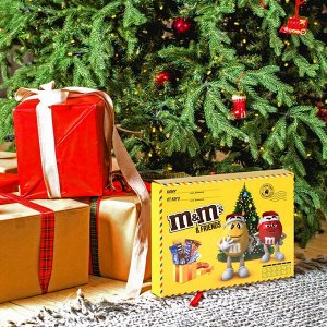 M&M's and Friends (577 гр) Большая посылка с новогодней игрой и стикерами Новогодний подарочный набор