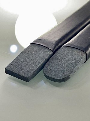 Камень для тримминга из мелкого абразива с черной ручкой