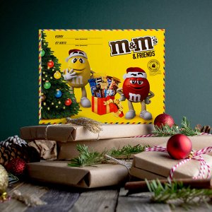 M&M's and Friends (577 гр) Большая посылка с новогодней игрой и стикерами Новогодний подарочный набор
