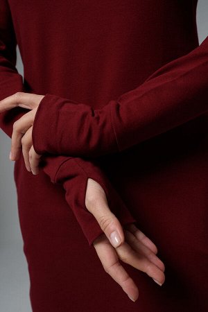Платье с капюшоном