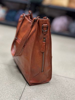 Женская сумка на плечо коричневая