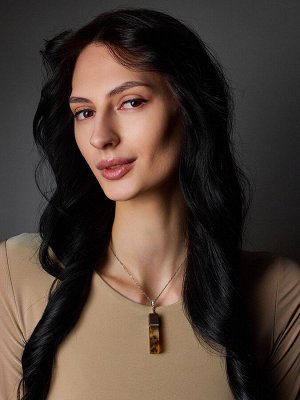 Кулон-призма «Индонезия» из дерева и янтаря