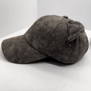 Бейсболка Стильный головной убор - бейсболка кошка с ушками !
Бейсболка женская выполнена из натурального материала - хлопок. Текстура материала напоминает вареный джинс. Модель аксессуара имеет удобн