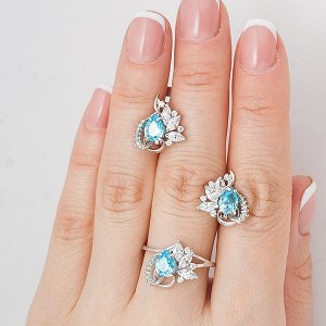 Серебряное кольцо с фианитом голубого цвета 328