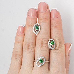 Серебряное кольцо с фианитом зеленого цвета 034