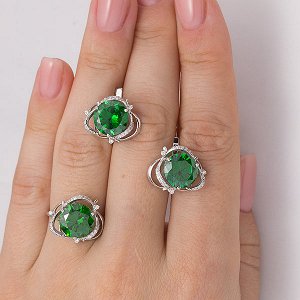 Серебряное кольцо с фианитом зеленого цвета - 019
