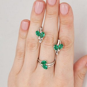 Серебряное кольцо с фианитами зеленого цвета - 493