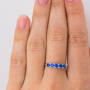 Серебряное кольцо с фианитами синего цвета 010