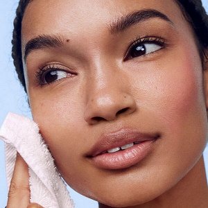 (Мини) Увлажняющая пенка для умывания с гиалуроновой кислотой Laneige Water Bank Blue Hyaluronic Cleansing Foam, 30г