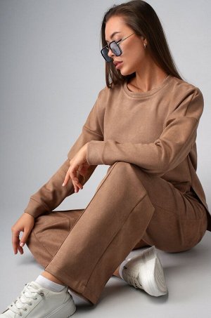 Женский костюм из экозамши Happyfox