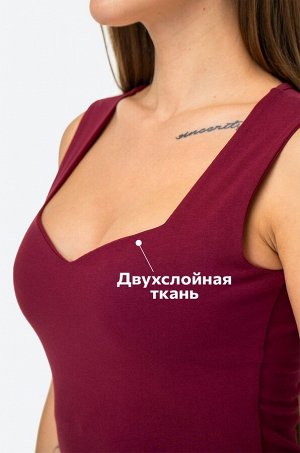 Женский трикотажный топ с вырезом
