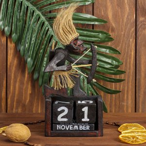 Сувенир дерево календарь "Абориген с луком" 20х11х5,5 см