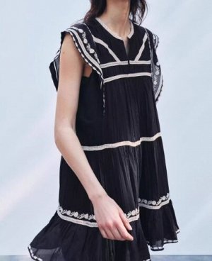 ПЛАТЬЕ ZARA С КОНТРАСТНОЙ ВЫШИВКОЙ арт. 5107049 093, черный