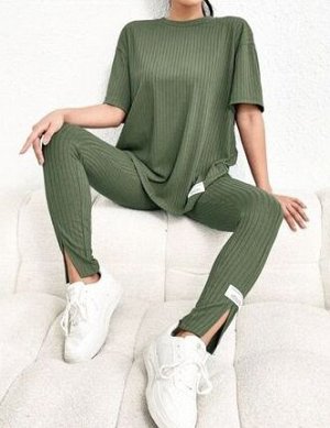 Костюм трикотажный в рубчик: футболка + легинсы, зеленый