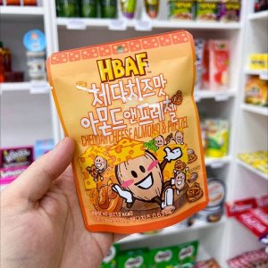 HBAF Cheddar Cheese Almond & Pretzel 40g - Корейские орешки чеддер и крендельки. Миндаль