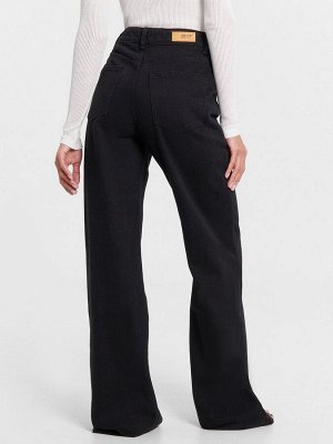 Брюки женские джинсовые wide leg fit в черном цвете