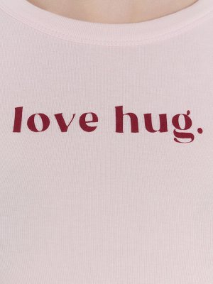 Пижама женская розовая с принтом "love hug."