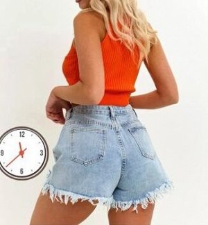 Шорты джинсовые эластичные с рваным краем с высокой посадкой, голубой