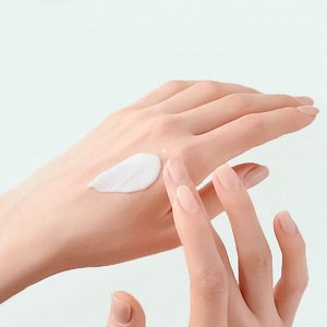 Успокаивающий солнцезащитный крем с хауттюйнией, Anua Heartleaf Silky Moisture Sun Cream SPF50+PA++++