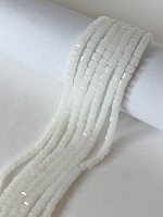 Бусины-кубики стеклянные, 4*4 мм, 95-100 шт./низка