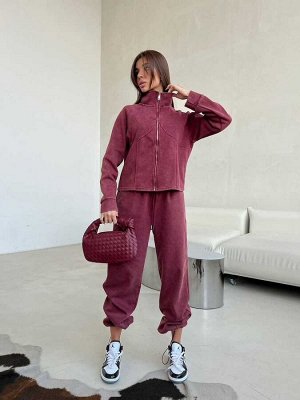 Женский костюм ткань трёх нитка варёный